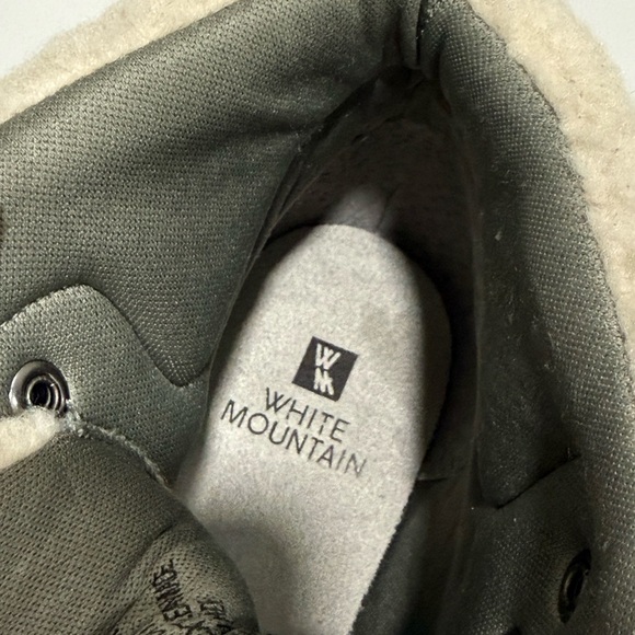 White Mountain Cozy Boots winter ankle booties Gray Like New - Picture 9 of 10